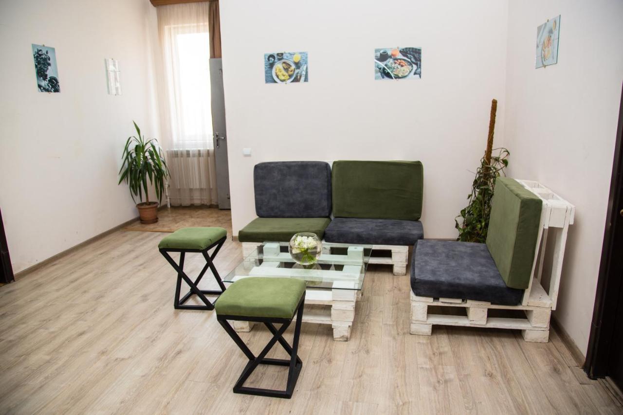 Nuryan Hotel Erevan Esterno foto